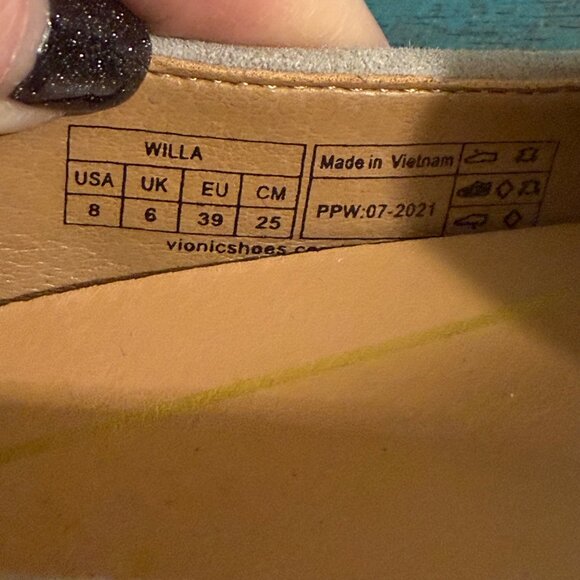 Vionic Willa Suede Slip On Flats in Cream Women's Size 8 - Picture 8 of 9